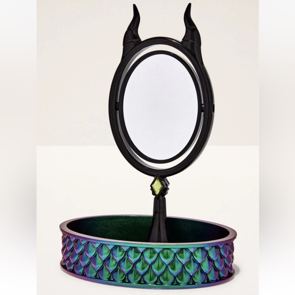 Disney Maleficent Sleeping Beauty Bath and Body Works Body Care Trinket Tray NWT